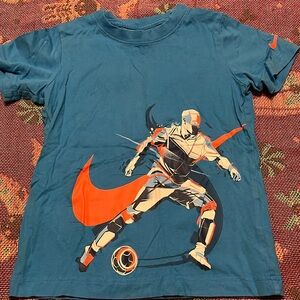 Young boys Nike tee